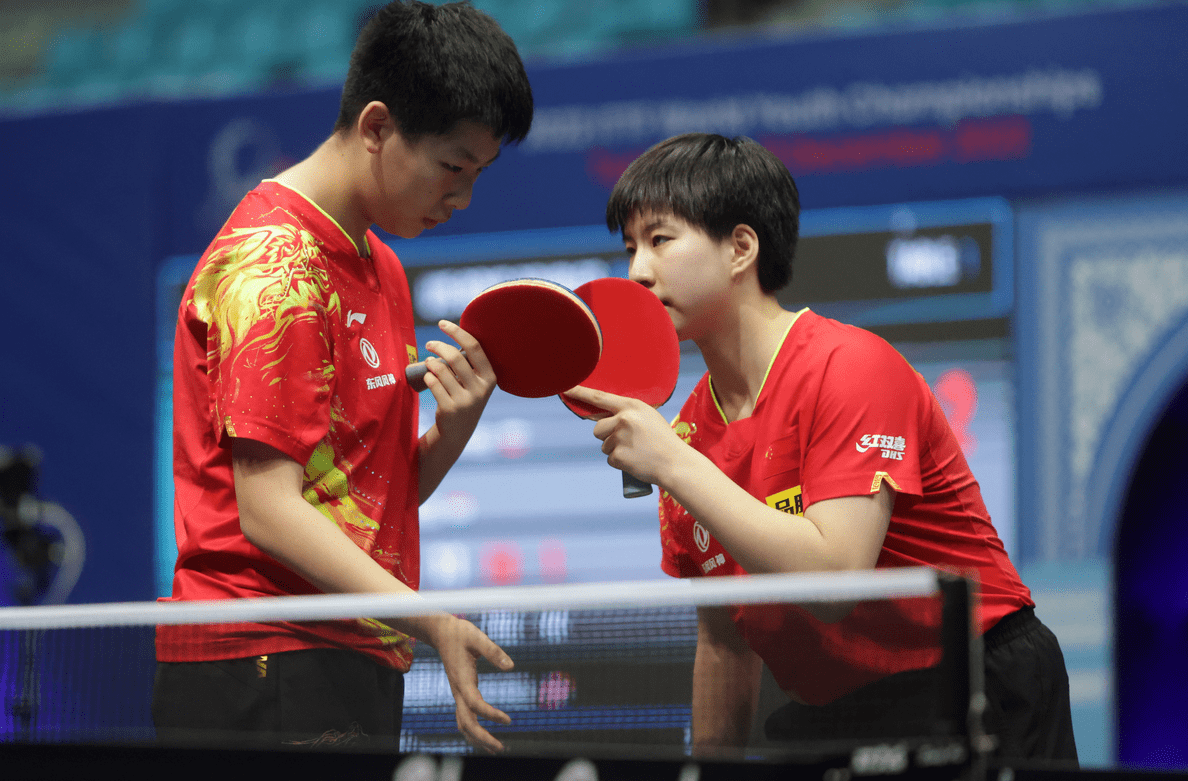 u15组别国乒组参加了女双比赛,向俊霖/闫禹橦在首场比赛中在6-11先丢