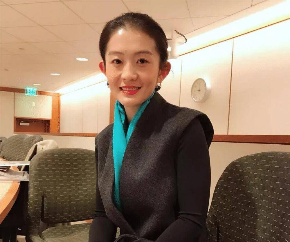 网传比尔盖茨新欢是王喆,疑似已怀孕,当事人回应_美国_华人_工作