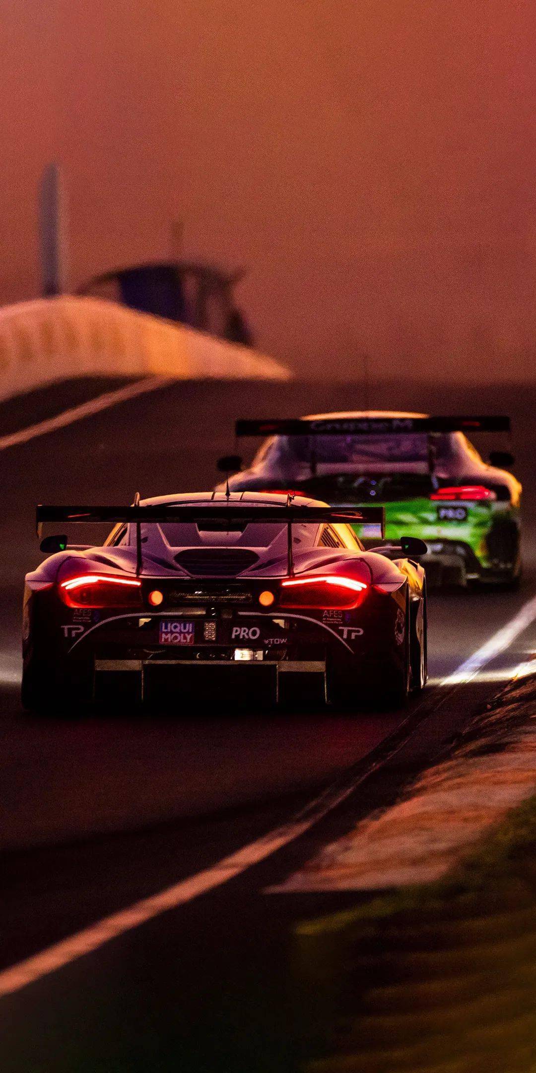 賽道飛馳的邁凱倫720s gt3_搜狐汽車_搜狐網