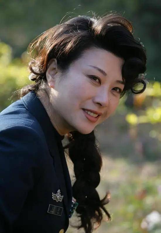 演员王静:长得漂亮戏也好,为人低调不张扬,她把自己活成一本书_宋美龄
