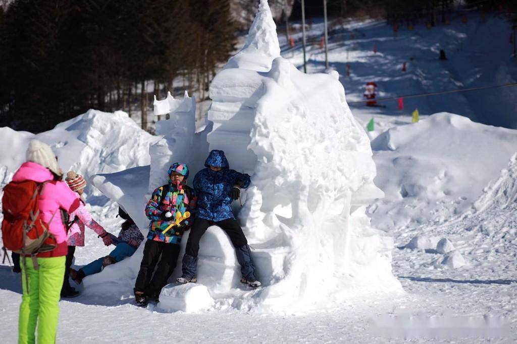 冰雪奇缘打雪仗图片