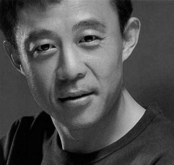 53岁侯勇,从杀猪匠到影帝,膨胀到三娶娇妻,致原配 "精神异常"_沈蓉