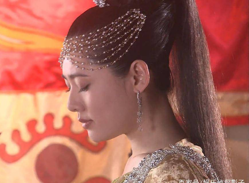 《楚留香传奇》中秋瓷炫扮演石观音,虽然身为江湖中的第一美人,但她的