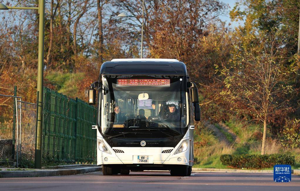 “客车”中企造自动驾驶大巴客车将在法国载客运营
