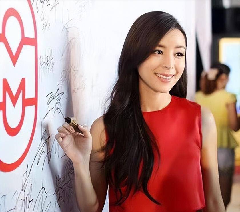 张静初:20岁为艺术献身,一个让蒋雯丽忌惮的女人_顾长卫_孔雀_吴彦祖
