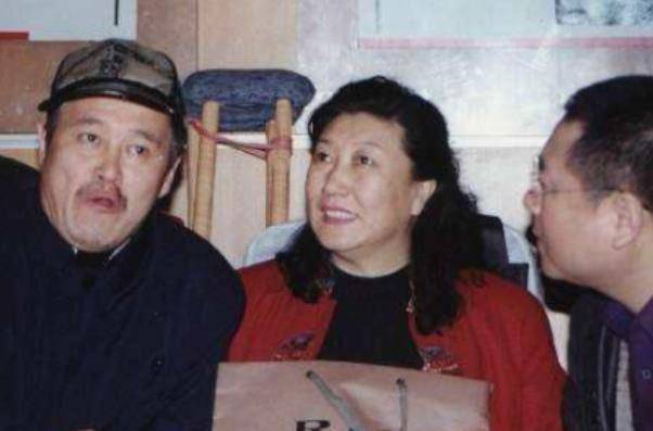 1992年,高秀敏分手丈夫加入何庆魁,14年后原配的报复
