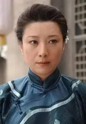 在《走西口》王静饰演田家大院的大少奶奶,田耀祖之妻,田青的母亲