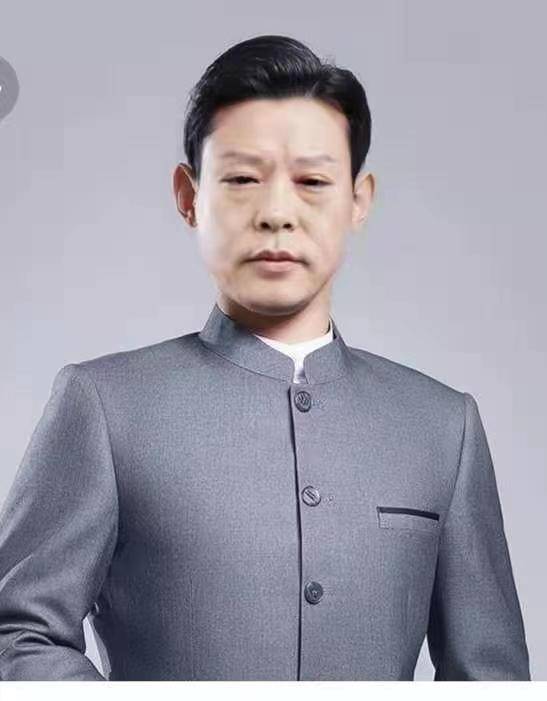 任立辉,笔名,巴陵墨客,1960年生于湖南长沙,1966年