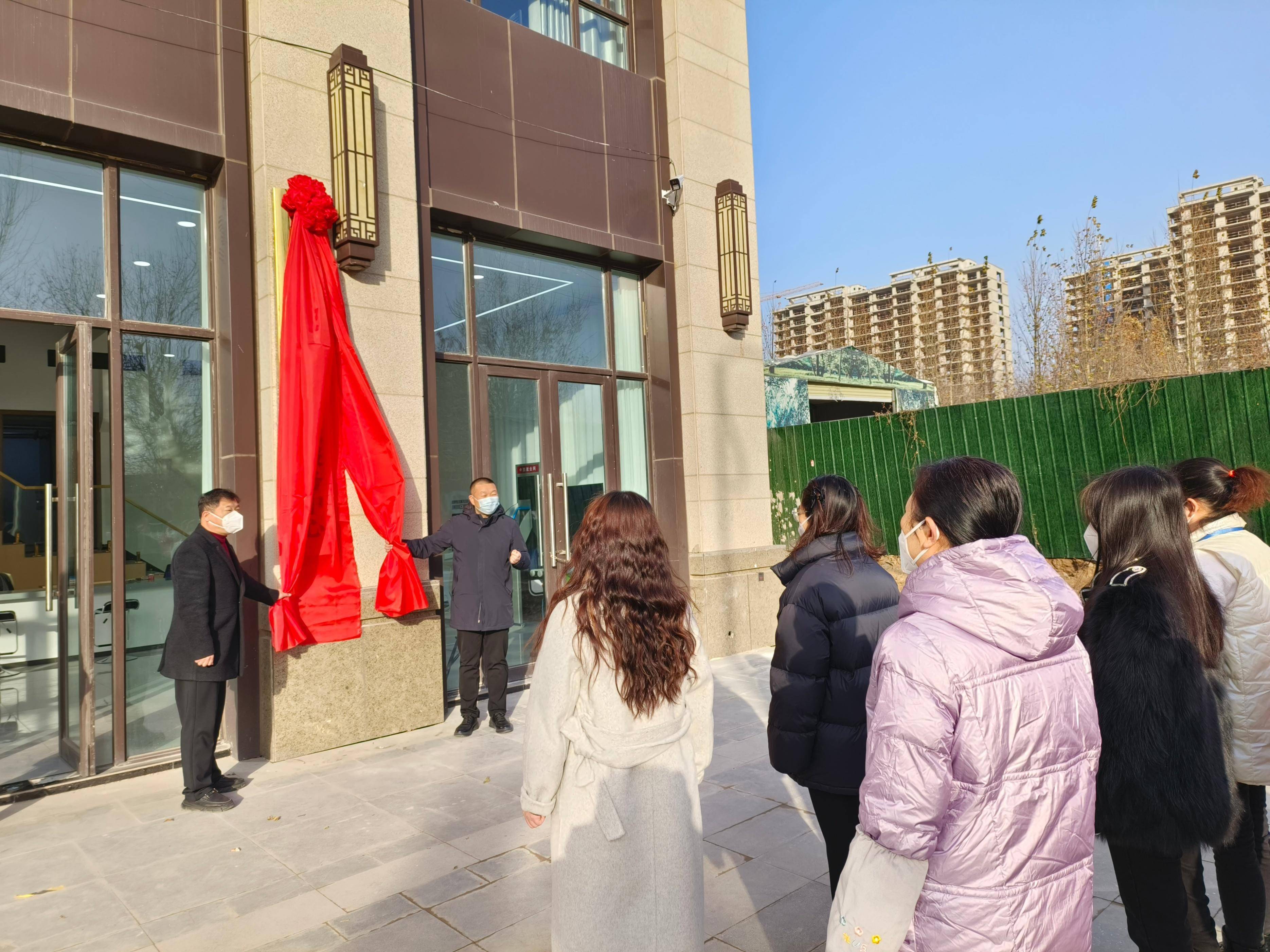 荥阳市豫龙镇行政审批服务中心正式挂牌运行_工作_办事_全镇