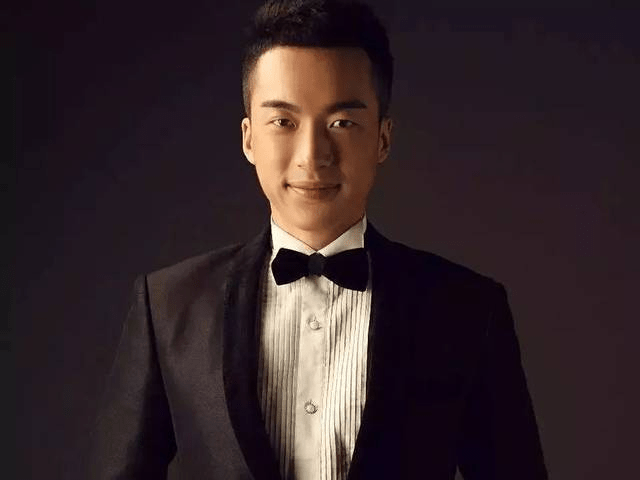 家人物特辑:13岁被青岛梅纽因学校23万全奖录取的钢琴才女李昕昱_比赛