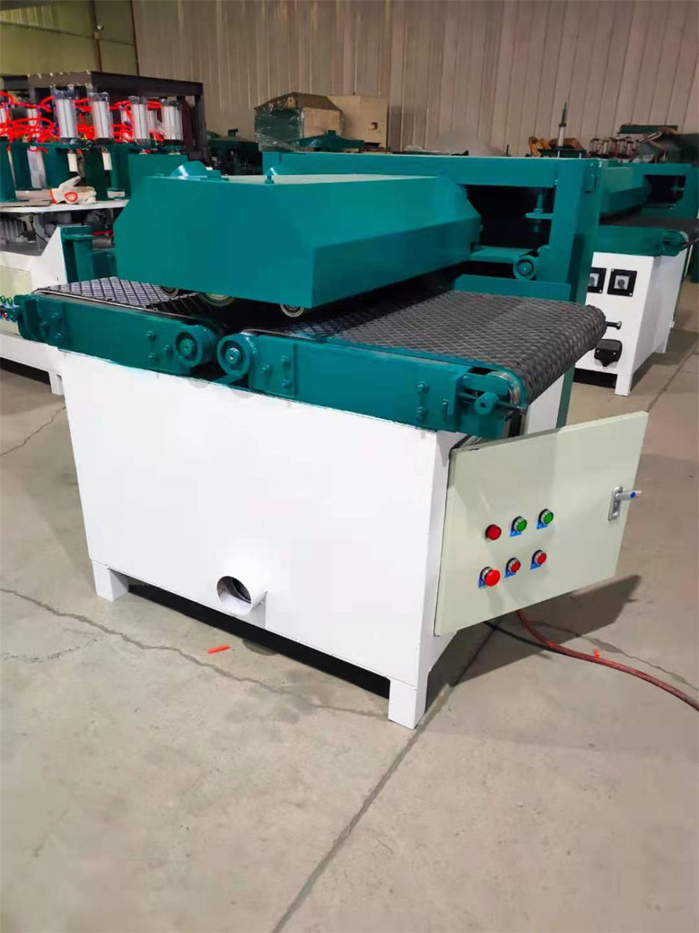 细木工多片锯 细木工板多片锯加工设备_操作_机器_法兰