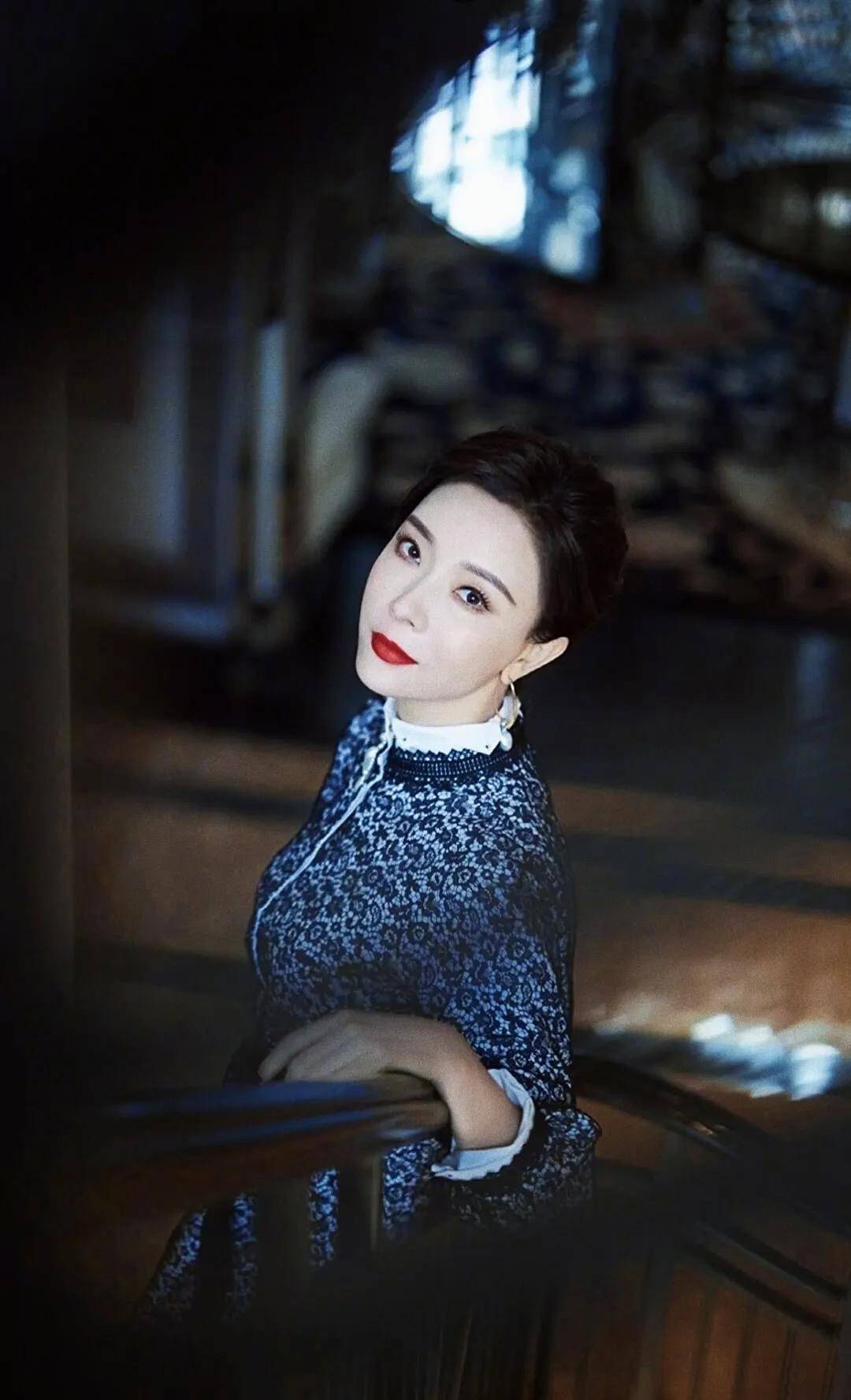 作为旗袍皇后的陈数,她的哪一个造型最惊艳你?_角色_气质_优势