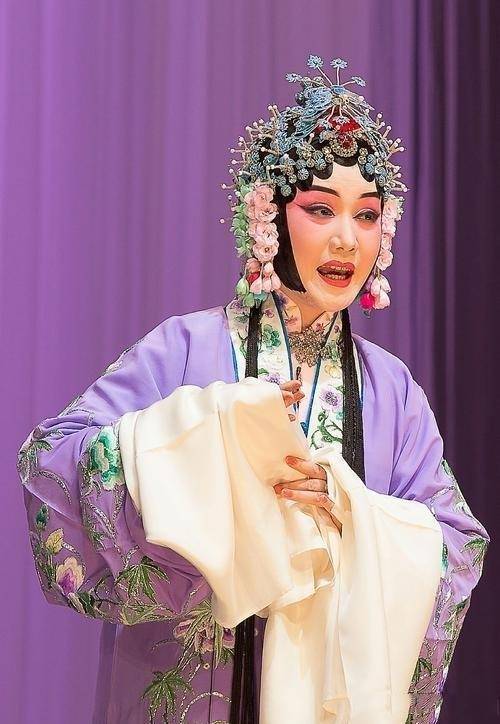 京剧界有些演员可能艺术水平很高,但是有些时候是言多必失_刘桂娟