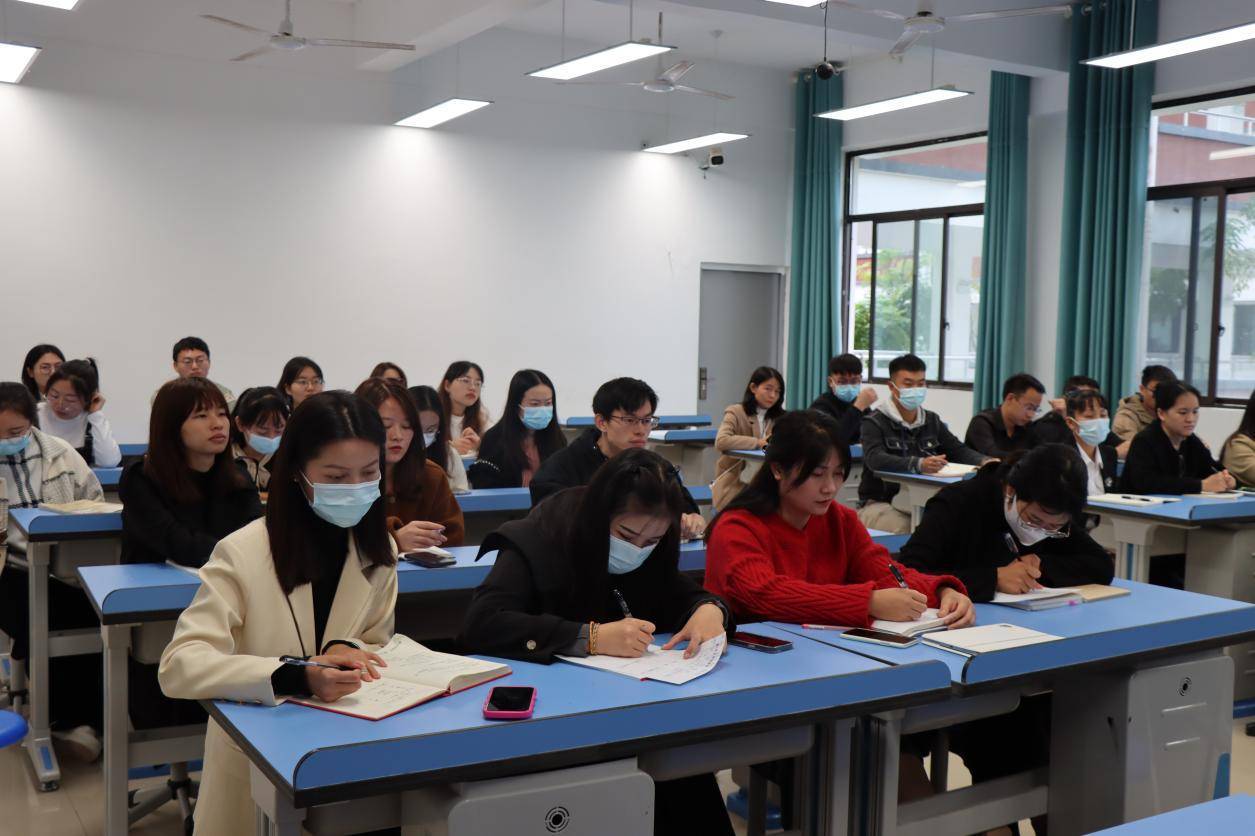 勐腊县教体局到我校召开党的二十大精神宣讲会_会议_衡水_第三中学