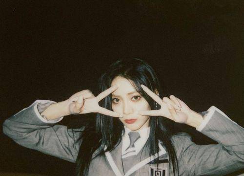 the9集体换头像,谢可寅是最后一个,看清头像内容,太机智_网友_小时候