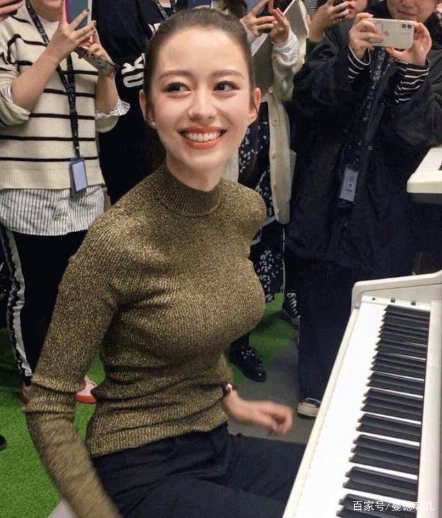 郎朗晒吉娜孕照,身材仍然"人间芭比":天生仙女孕妈骗了所有人_运动鞋
