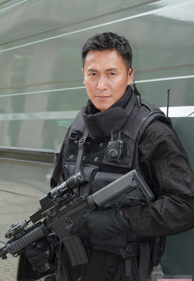 曾与tvb闹崩,获视帝后再演《飞虎3》_太太_生活_飞虎队