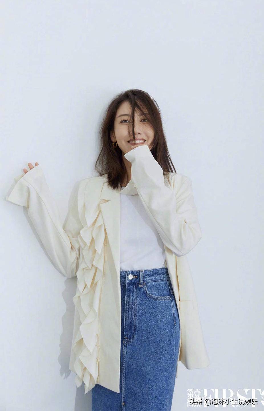 "女神"高露清晨素颜自拍,黑眼圈明显,面容憔悴的样子让粉丝心疼_眼睛