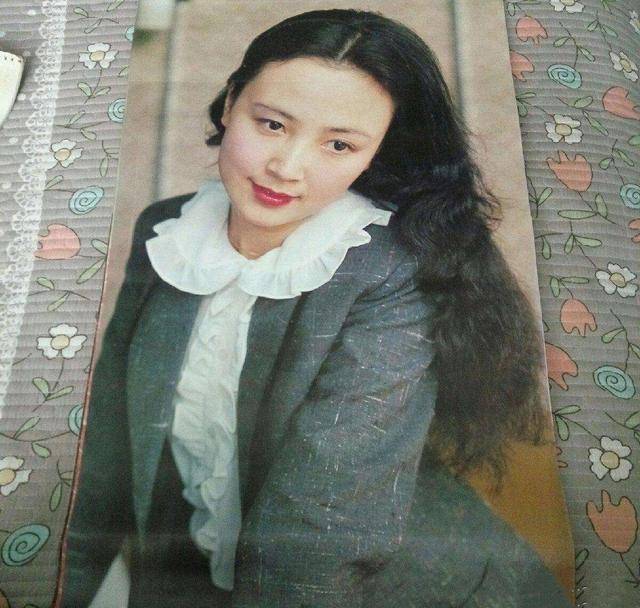 丹宁军生活中是一个海军军人,电影是他的第一爱好,所以他才对赵静这么