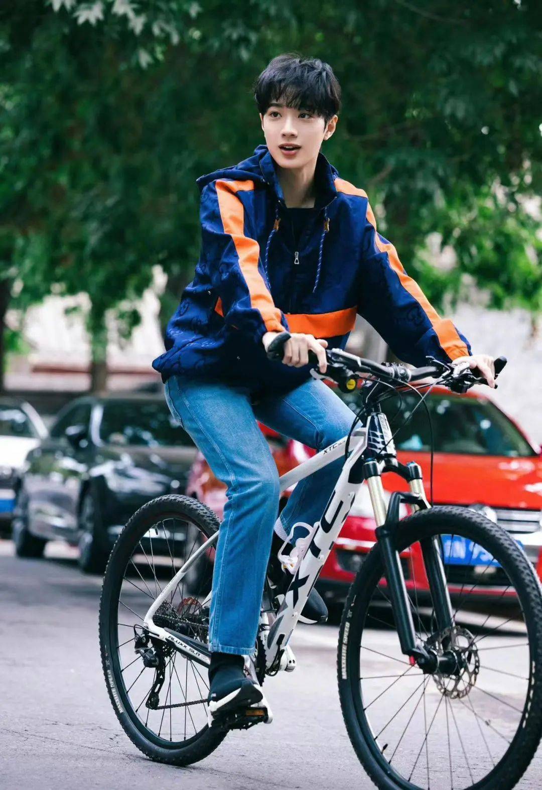 追梦少年赖冠霖,为什么选择"逆形而上"?_肌肤_whoo_角色