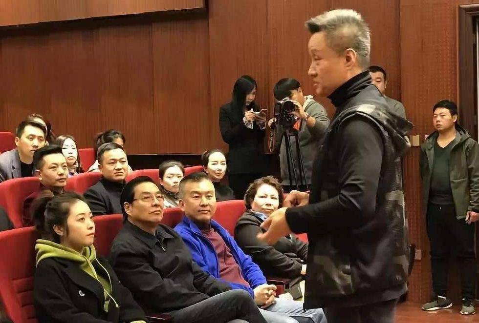 阎维文:娶初恋为妻,陪妻子抗癌15年,风光背后有泪水_刘卫星_山西省