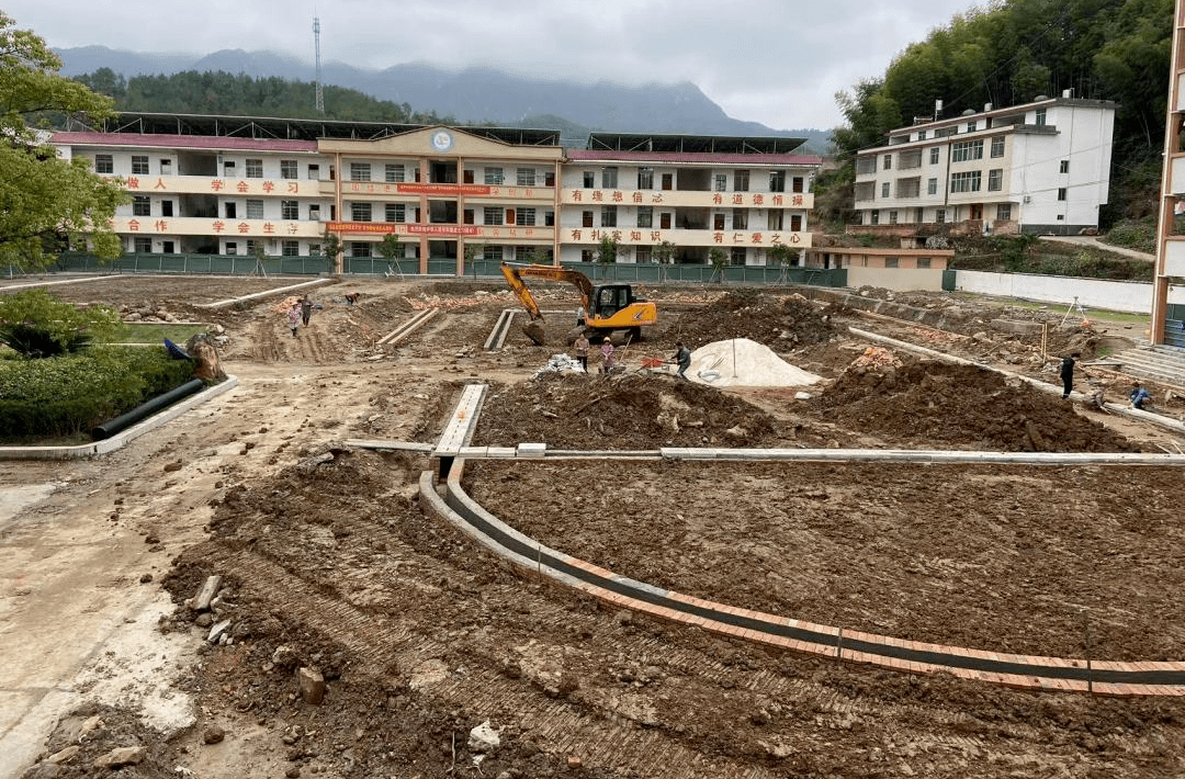 东村中学施工现场0203枫边小学施工现场古龙岗中学施工现场0405龙口
