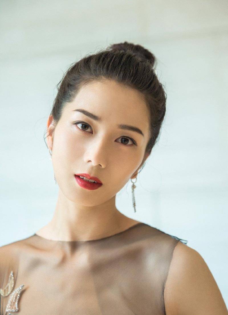 "于馨老师"彭杨:出道多年始终不火,笑称演戏只是副业_时候_俞灏明_剧