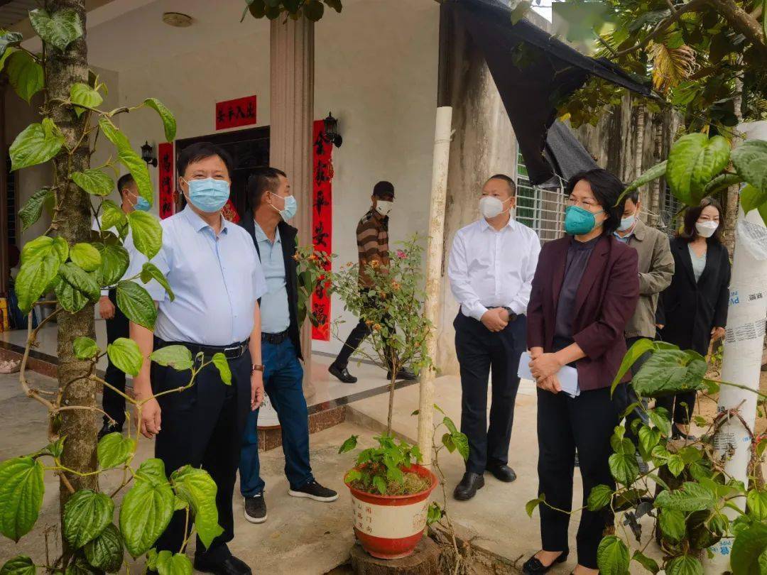 寒冬送温暖丨副市长张长丰深入天涯区走访慰问困难群众_生活_三亚
