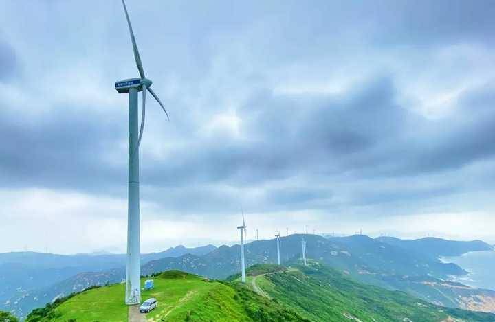 台山上川岛风车山,原是发电装置现成海岛最美风景,游客慕名而来_沙滩