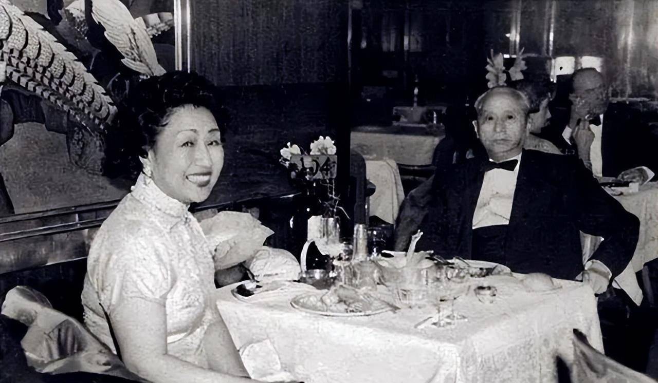 复旦校花出身名门,却成丈夫上司情妇,被称为最优雅"小三"_严幼韵