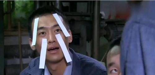 赵素觉出事,傻春需要用钱,大家都来帮忙,没想到傻春有青花瓷瓶_家庭