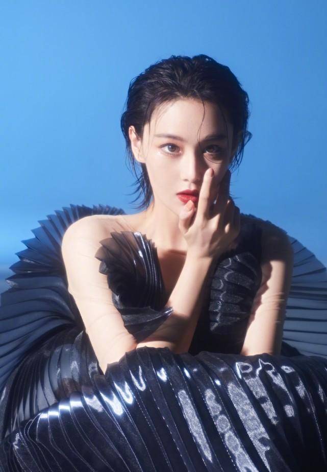 湿发背头,又美又飒_时尚_设计_短发