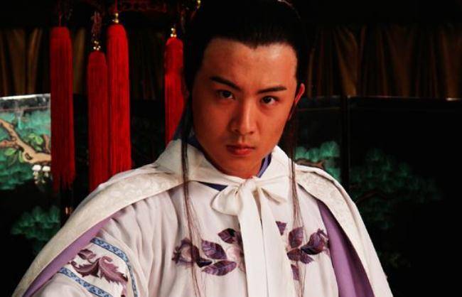 张迪塑造过很多古装人物,小生扮相优雅,为人也时尚稳重_表演_红楼梦