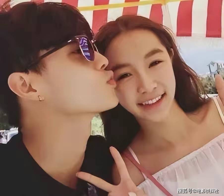 许凯的第一次恋情曝光是和网红大金,2018年的时候大金在网上喊话许凯