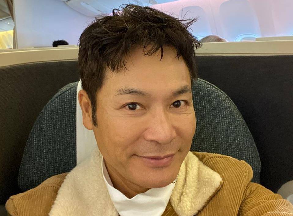 56岁tvb男神郭晋安疑似过度医美,出席发布会脸部僵硬似蜡像_容貌_因为