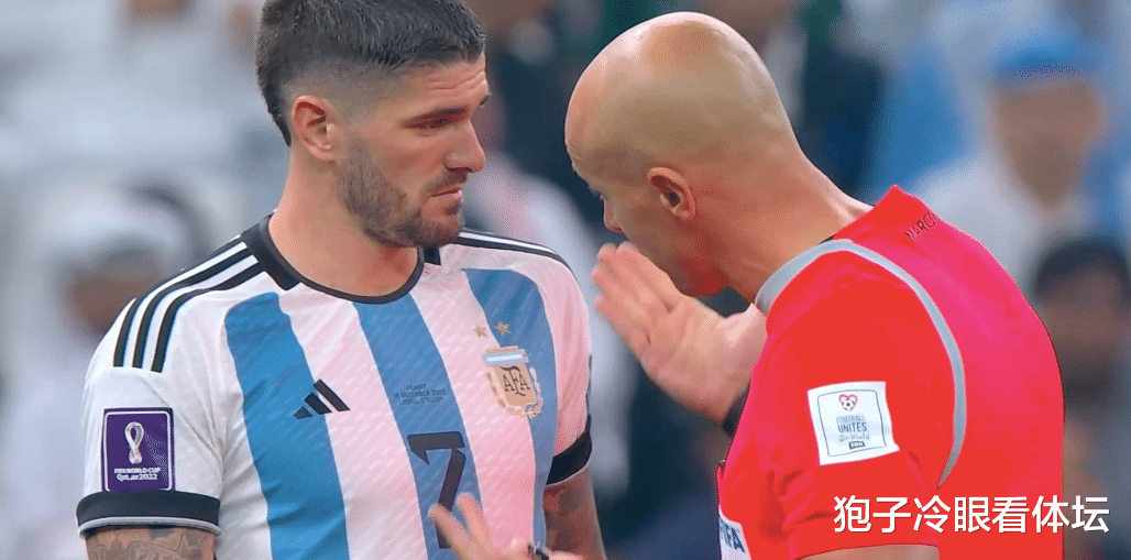 阿根廷球员跪地痛哭！梅西笑着挥手姆巴佩眼眶通红心不甘
