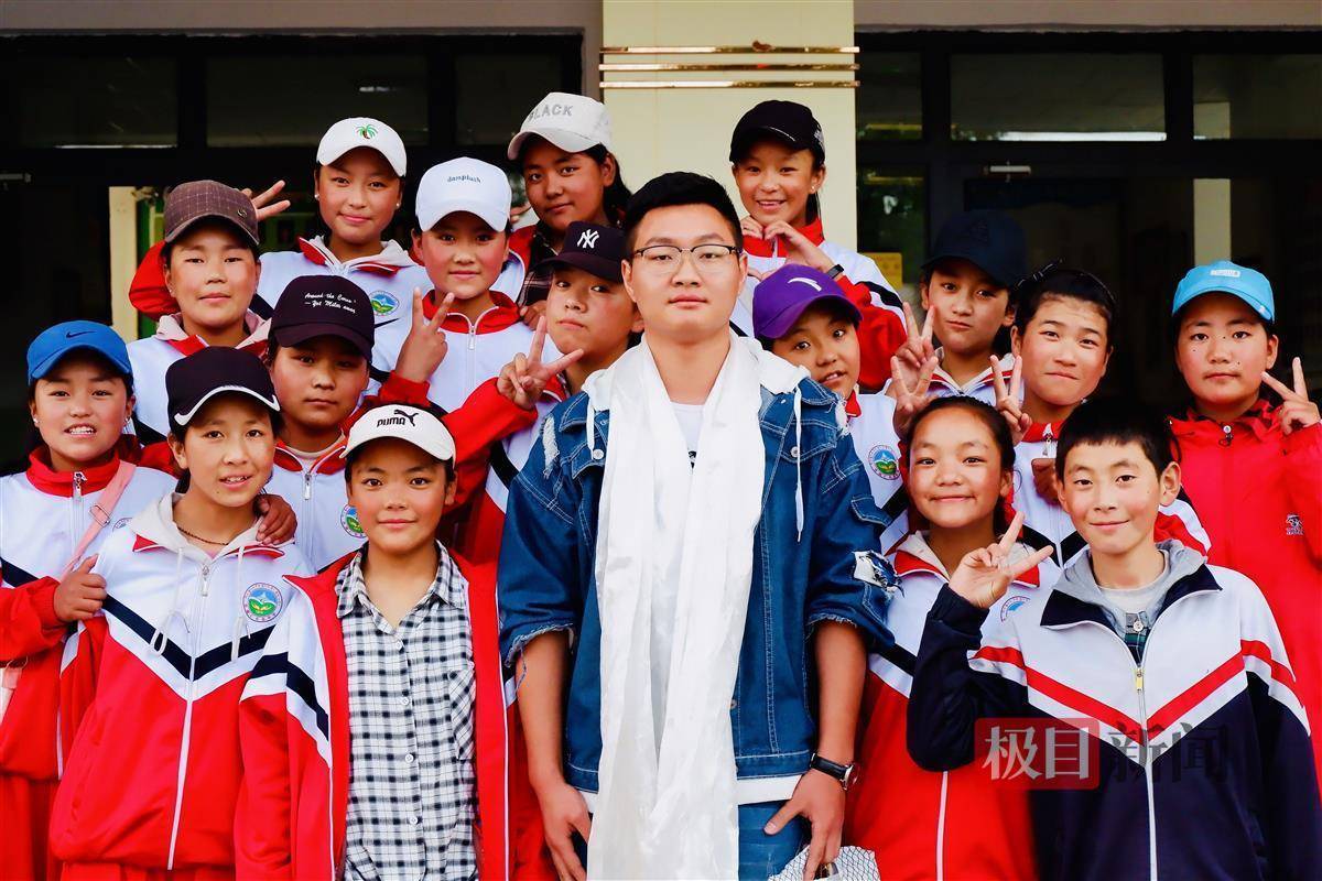 大学期间曾2次进藏支教,毕业后他回乡继续投身公益_余寿勇_仁布县