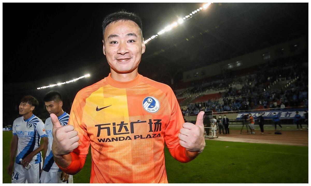 吴龑确认留队,大连人队门将位置迎来变动,一将若离开是巨大损失_迪雷