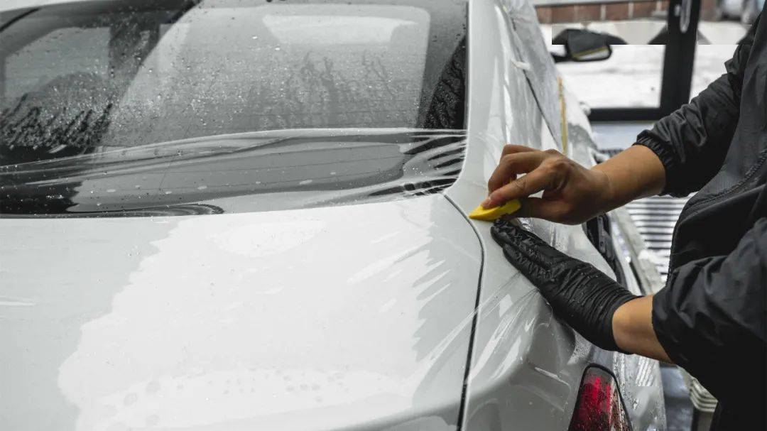 汽车贴膜后出现水波纹,怎么办?_搜狐汽车_搜狐网