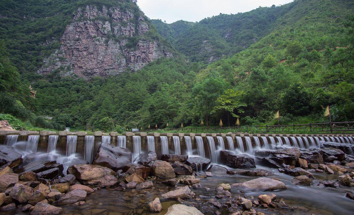 蒙山高速打开了武侠迷向往的大门,走进天书峡谷感受豪侠情怀_景区