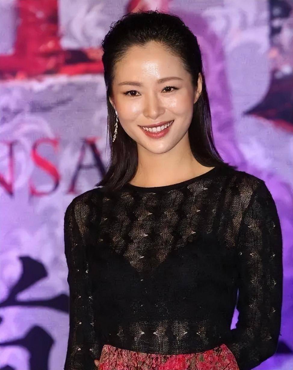 39岁江一燕自曝结婚生女,隐居云南生活惬意,后悔当年获奖还违建_网友