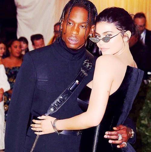 数十亿网红和炫富,19岁的坐拥豪宅打开更衣室,全球女性尖叫_女儿_台币