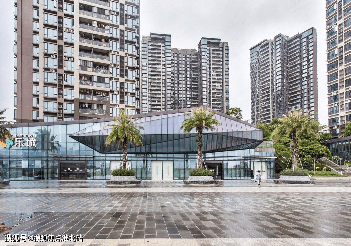 the town乐城地处大运新城片区,享龙岗中心城与与大
