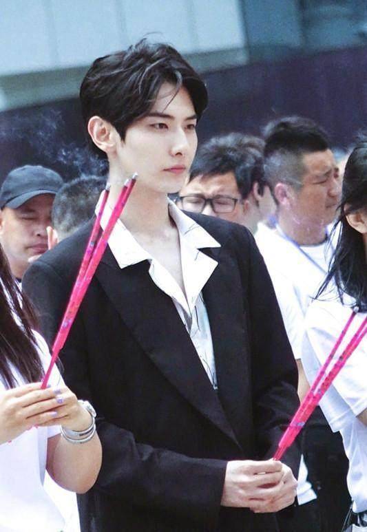 《双世宠妃》大王爷王瑞昌逆身为男主,帅气模样不亚于邢昭林_何花