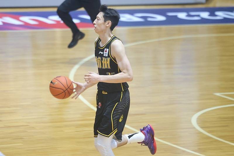 展现犀利进攻,成国内锋线翘楚,值得入围国家队_赵岩昊_比赛_防守篮板