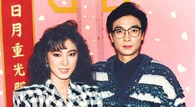 刘松仁对空姐一见钟情,藏头诗表白闹笑话,恩爱多年却一直无子_李影