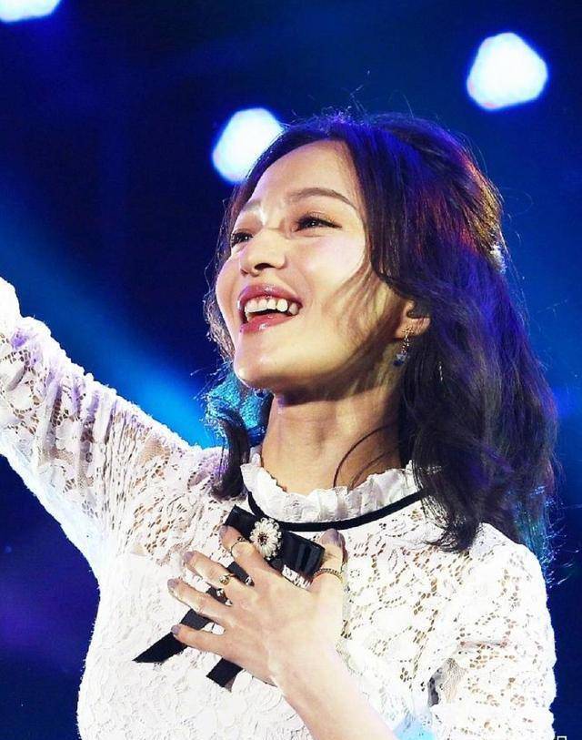 张韶涵翻红遭父亲控诉,究竟是张韶涵变得更复杂,还是父母有毒?