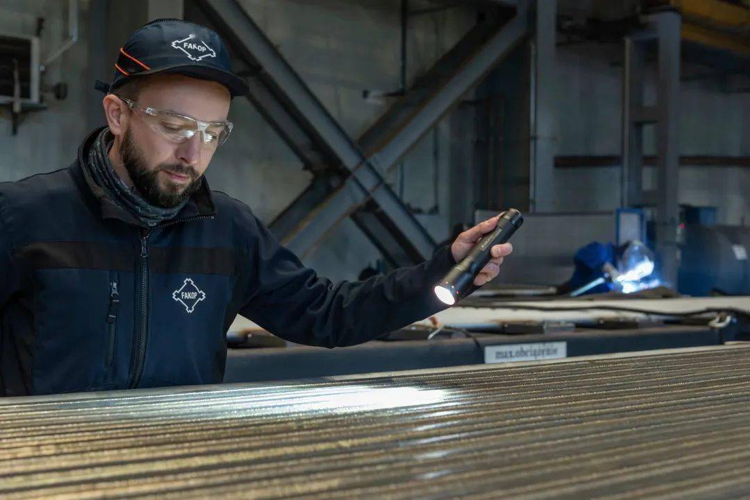 采用cmt 技术堆焊12 米高的膜式壁