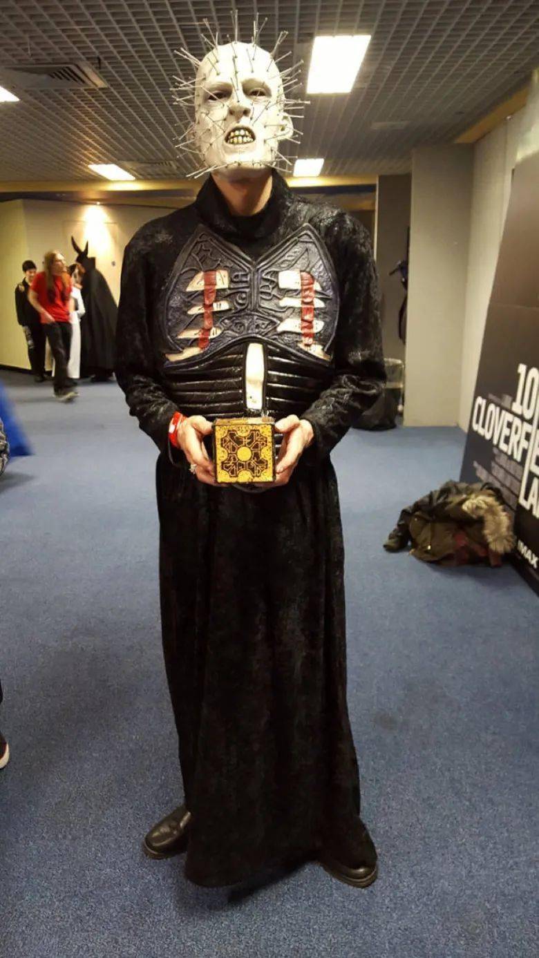 大半夜被刺激到_钉子_克莱夫·巴克_恐怖片