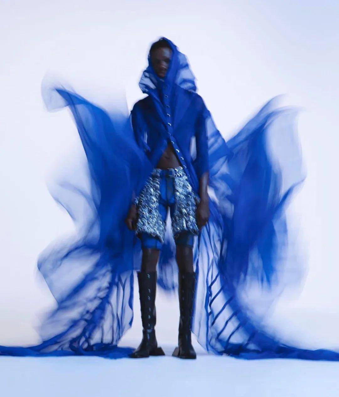 创意灵感设计集锦——兼具时尚和冲击力的戏剧服装,给你的服装灵感库